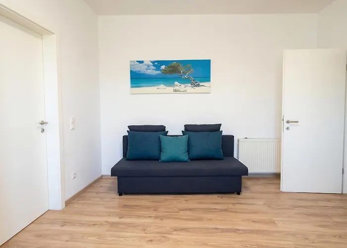 Comfortable 1br & 1lr Prime Location Of *