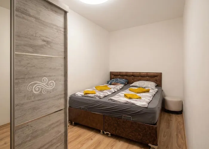 Comfortable 1br & 1lr Prime Location Of Apartment Vienna