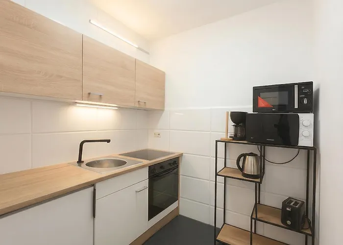 Comfortable 1br & 1lr Prime Location Of *