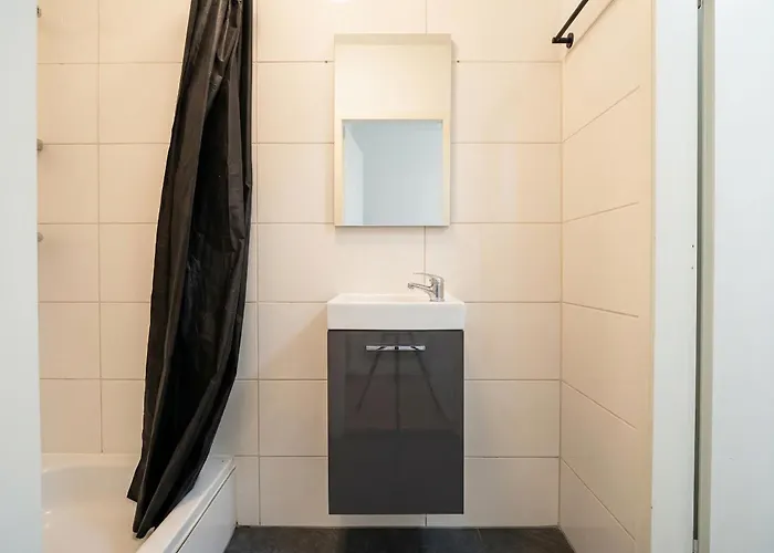 Apartment Comfortable 1br & 1lr Prime Location Of